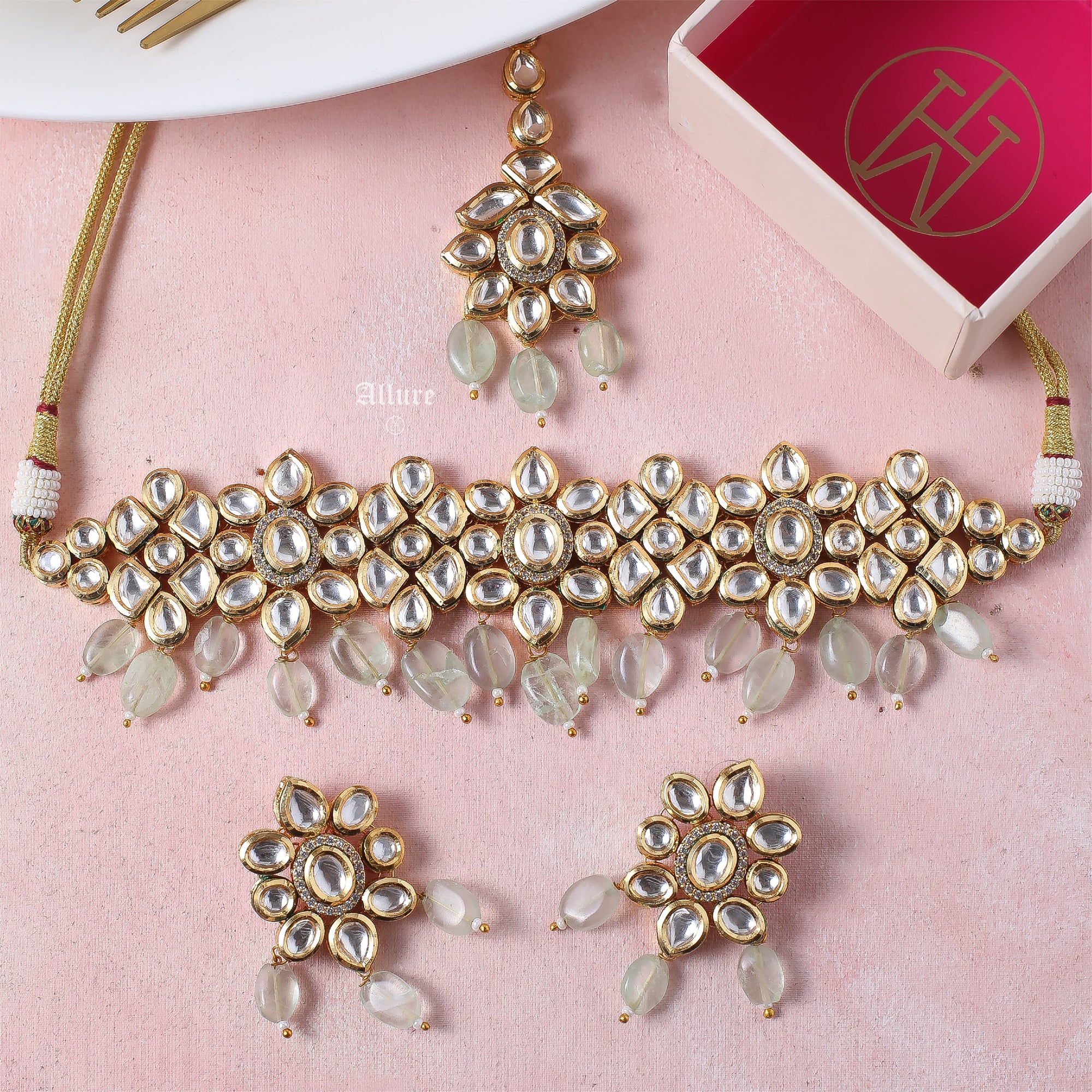 Hareem Choker