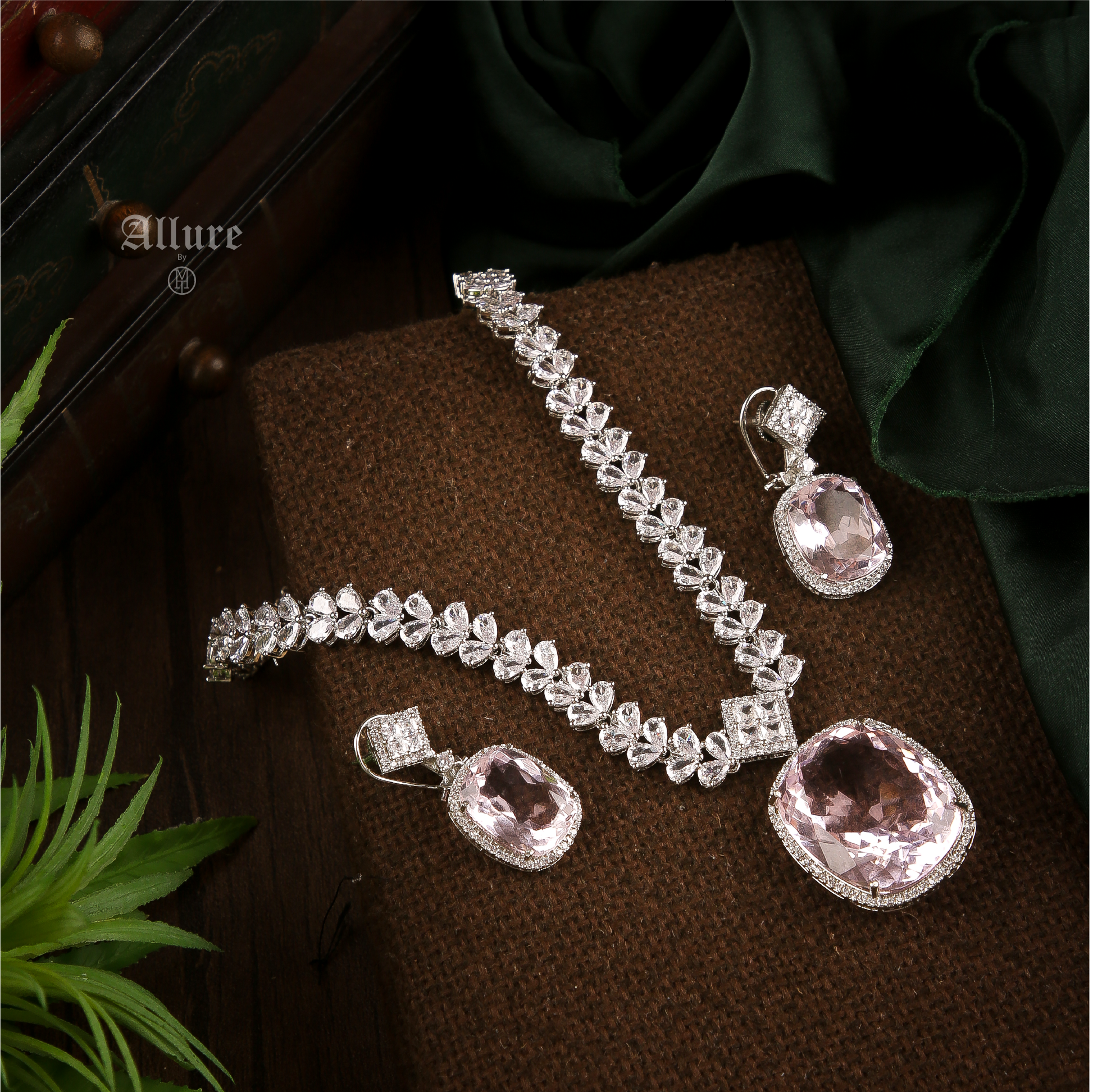 Nadereh Set