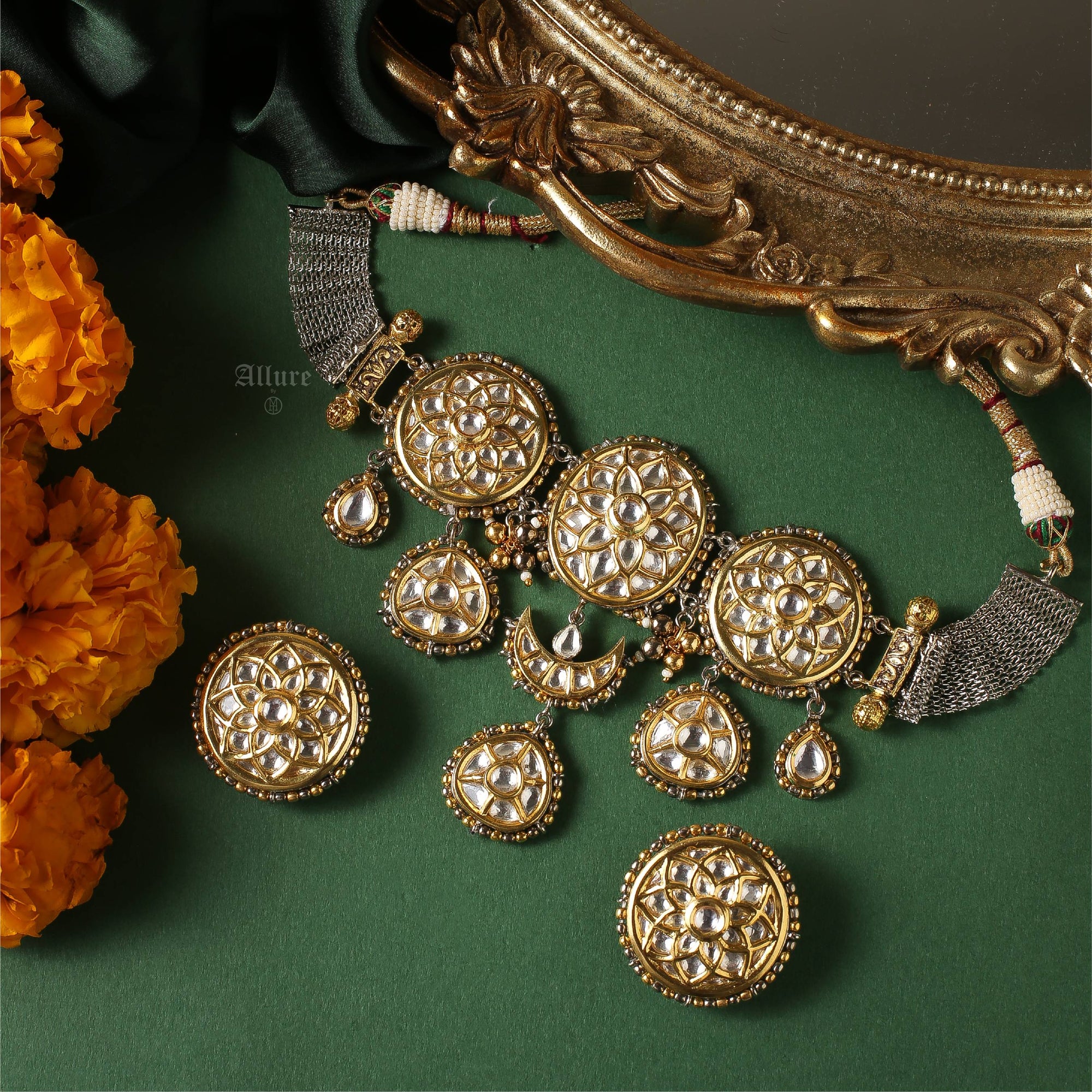 Pareen Choker Set