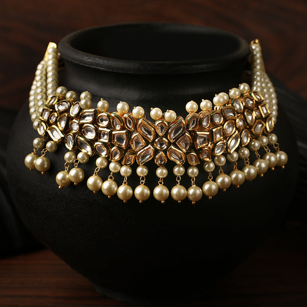 Iqra Choker