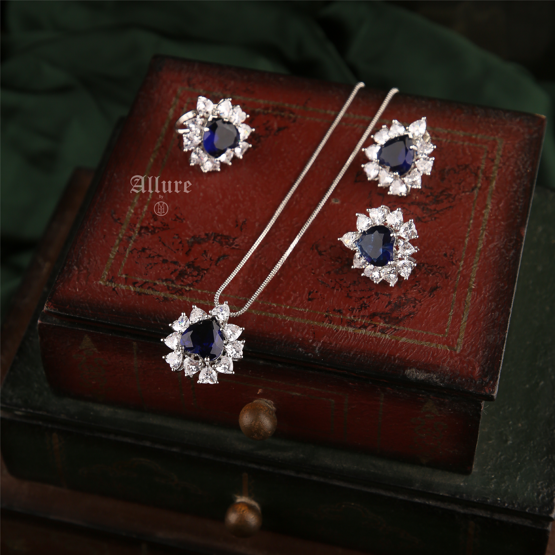 Eyleen Set