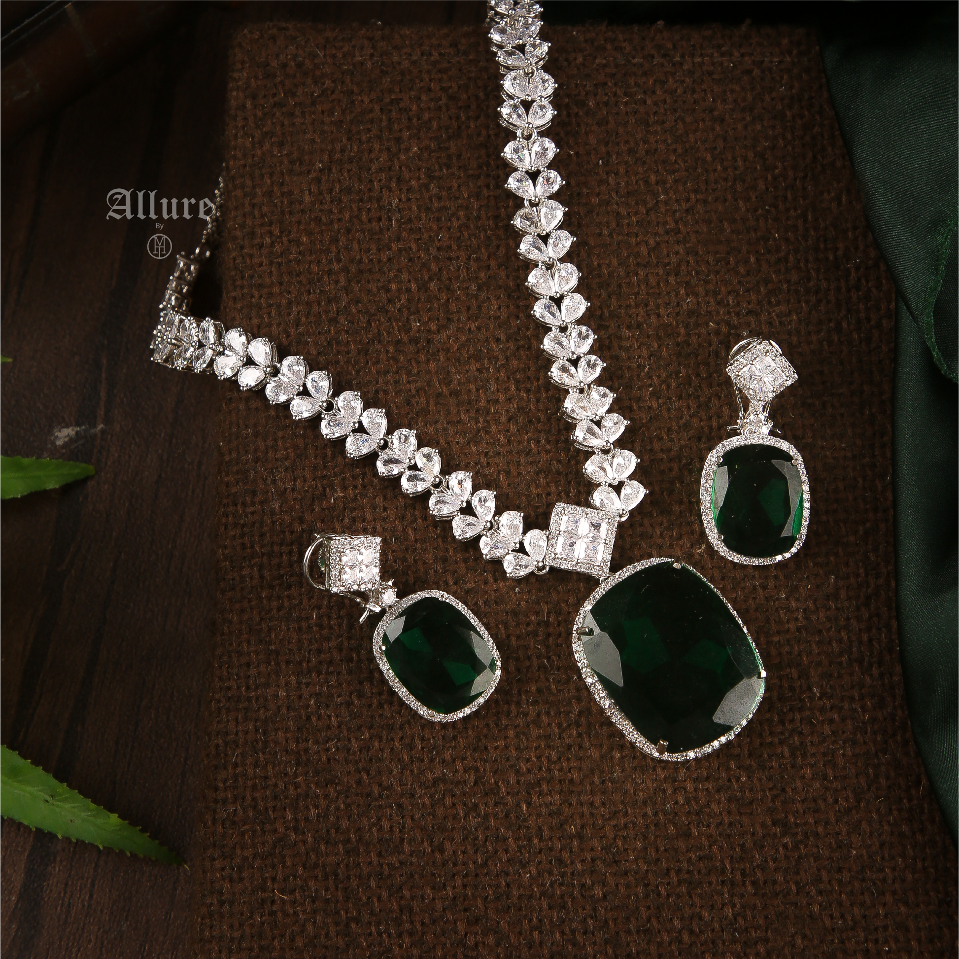 Nadereh Set