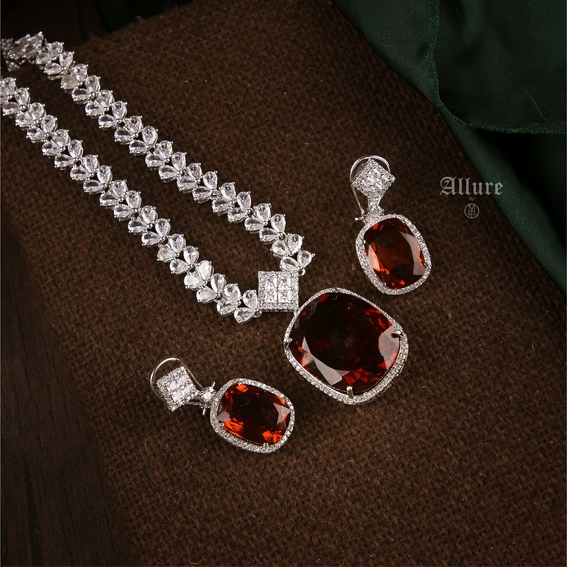 Nadereh Set