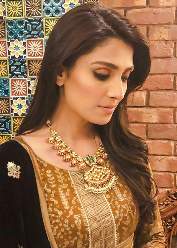 Ayeza Khan