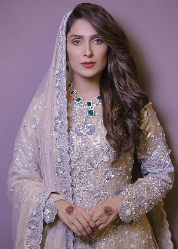Ayeza Khan