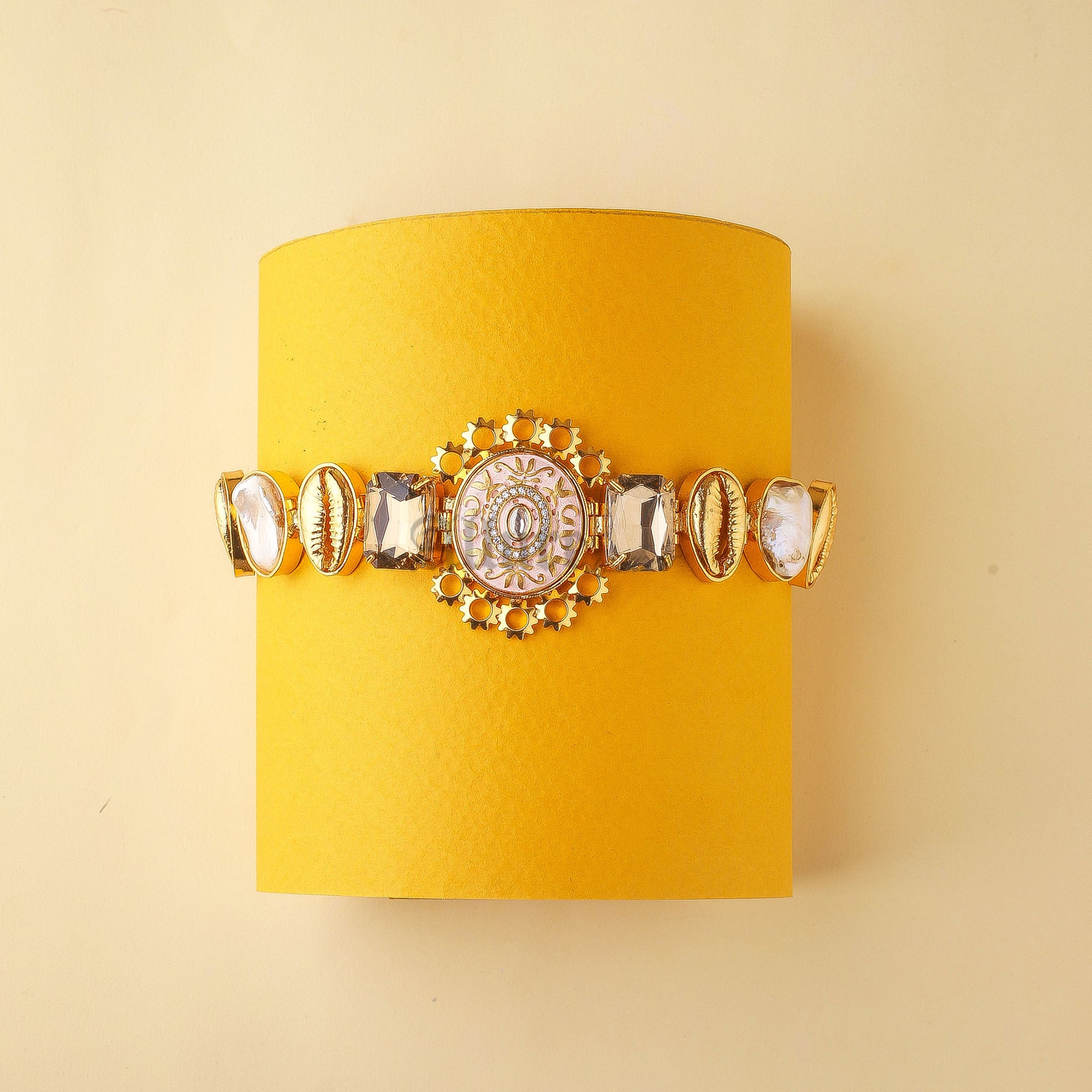 Timeless choker