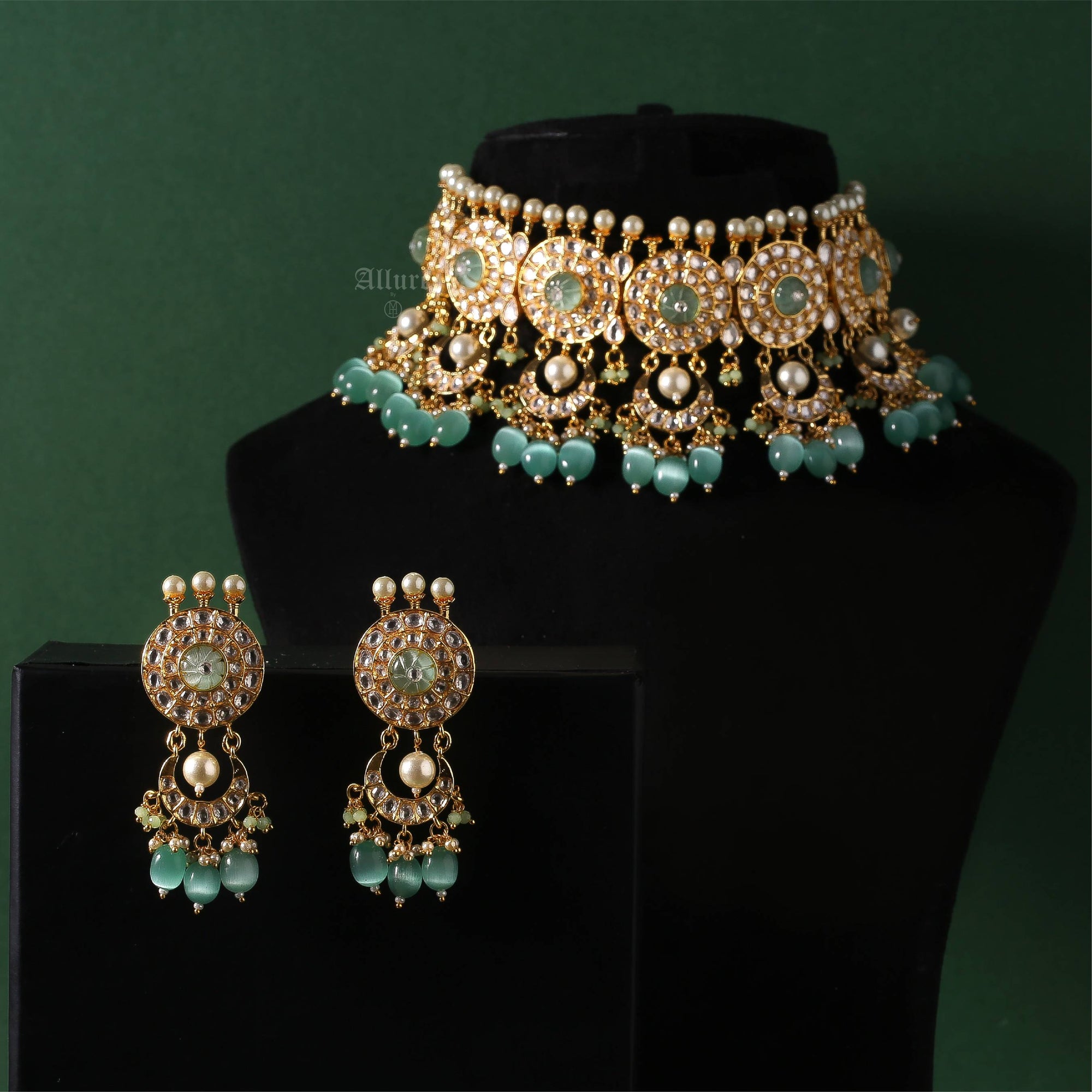 Lumaza Choker Set