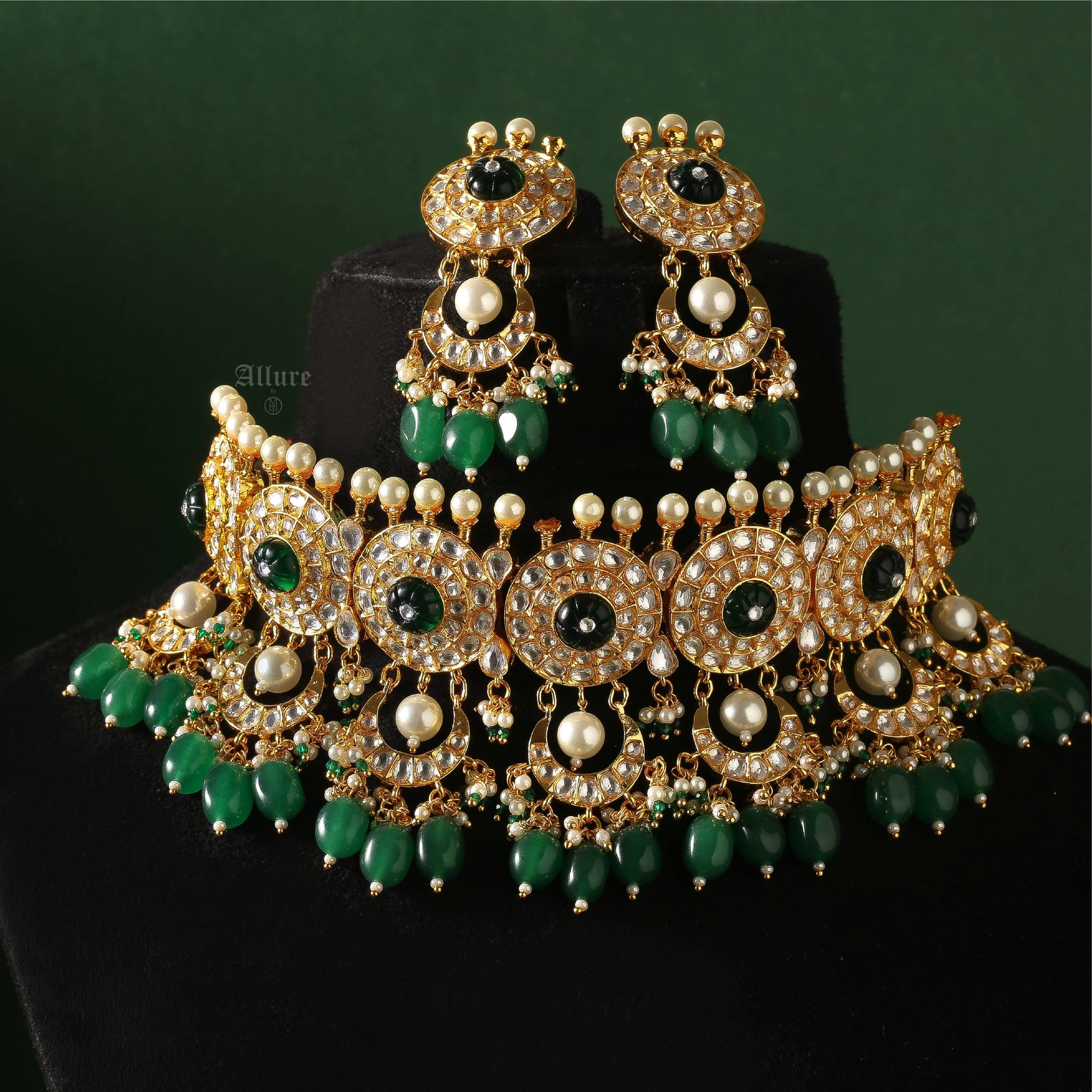Lumaza Choker Set