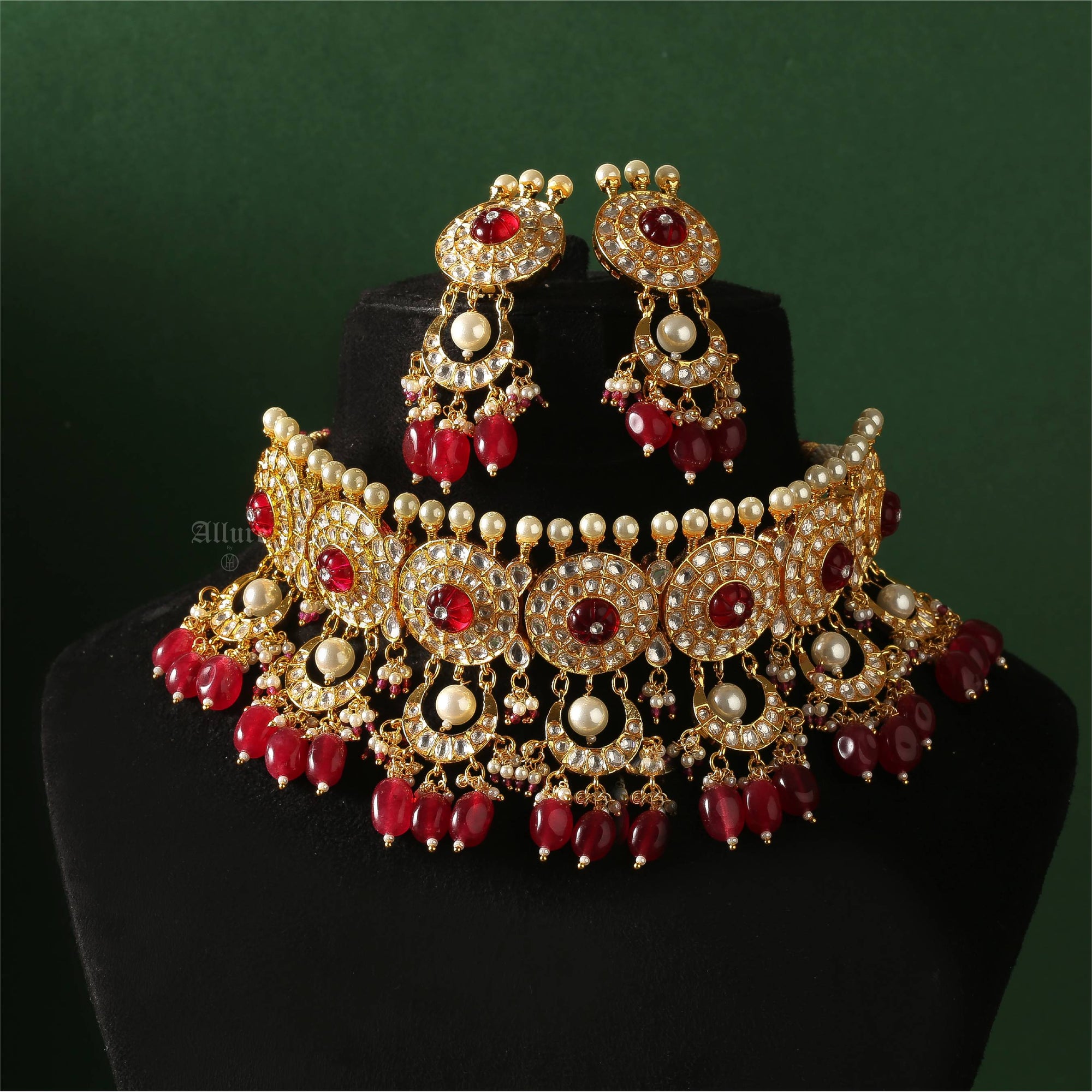 Lumaza Choker Set