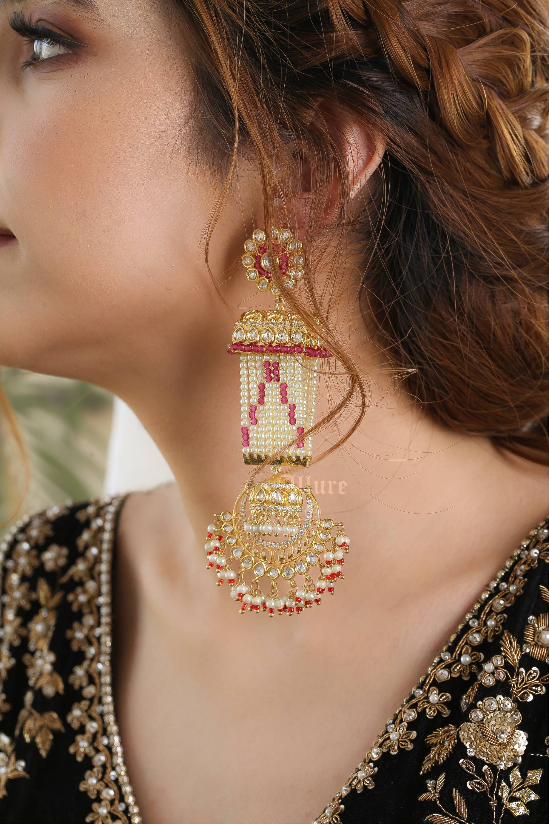 Shabana Jhumki