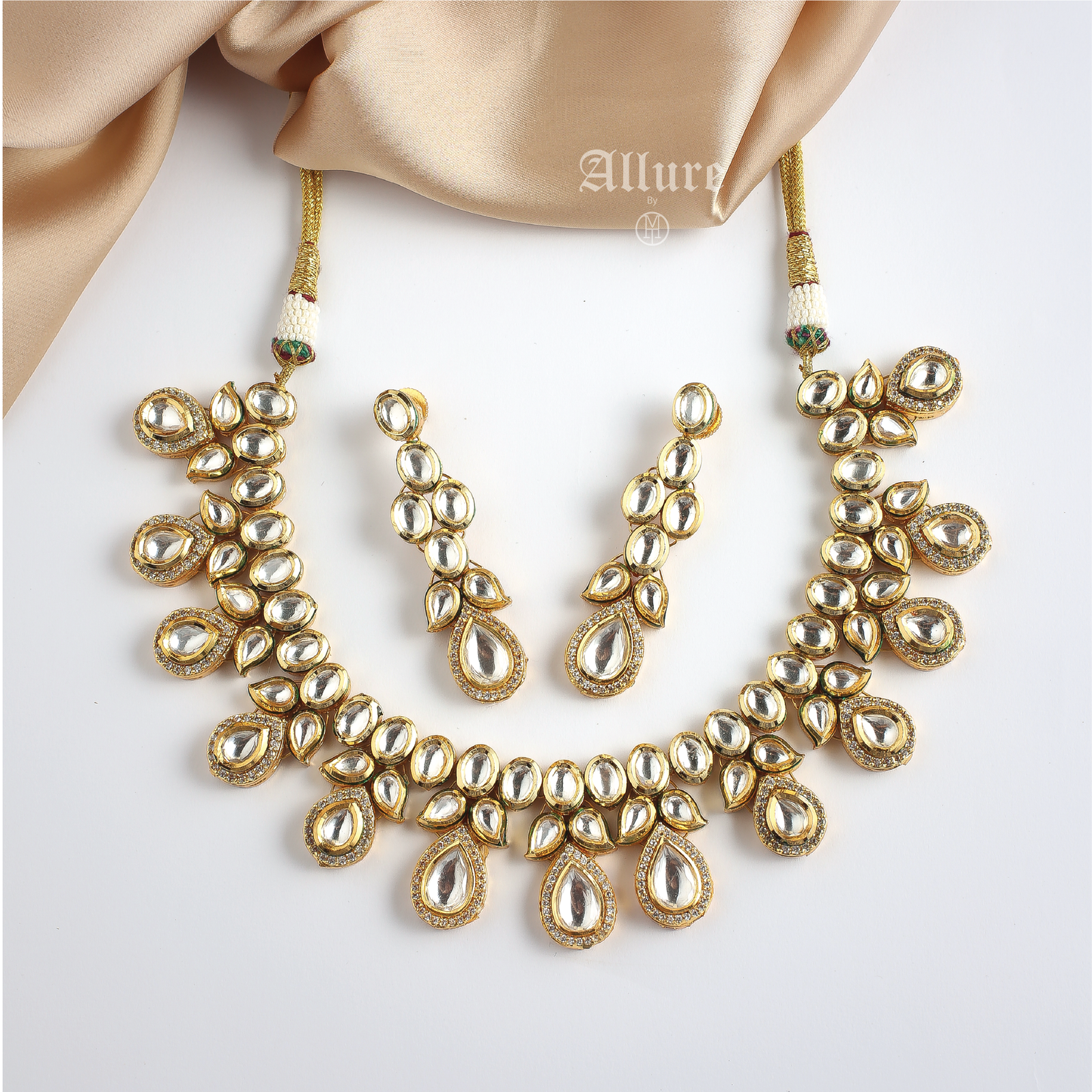 Amrita Necklace Set