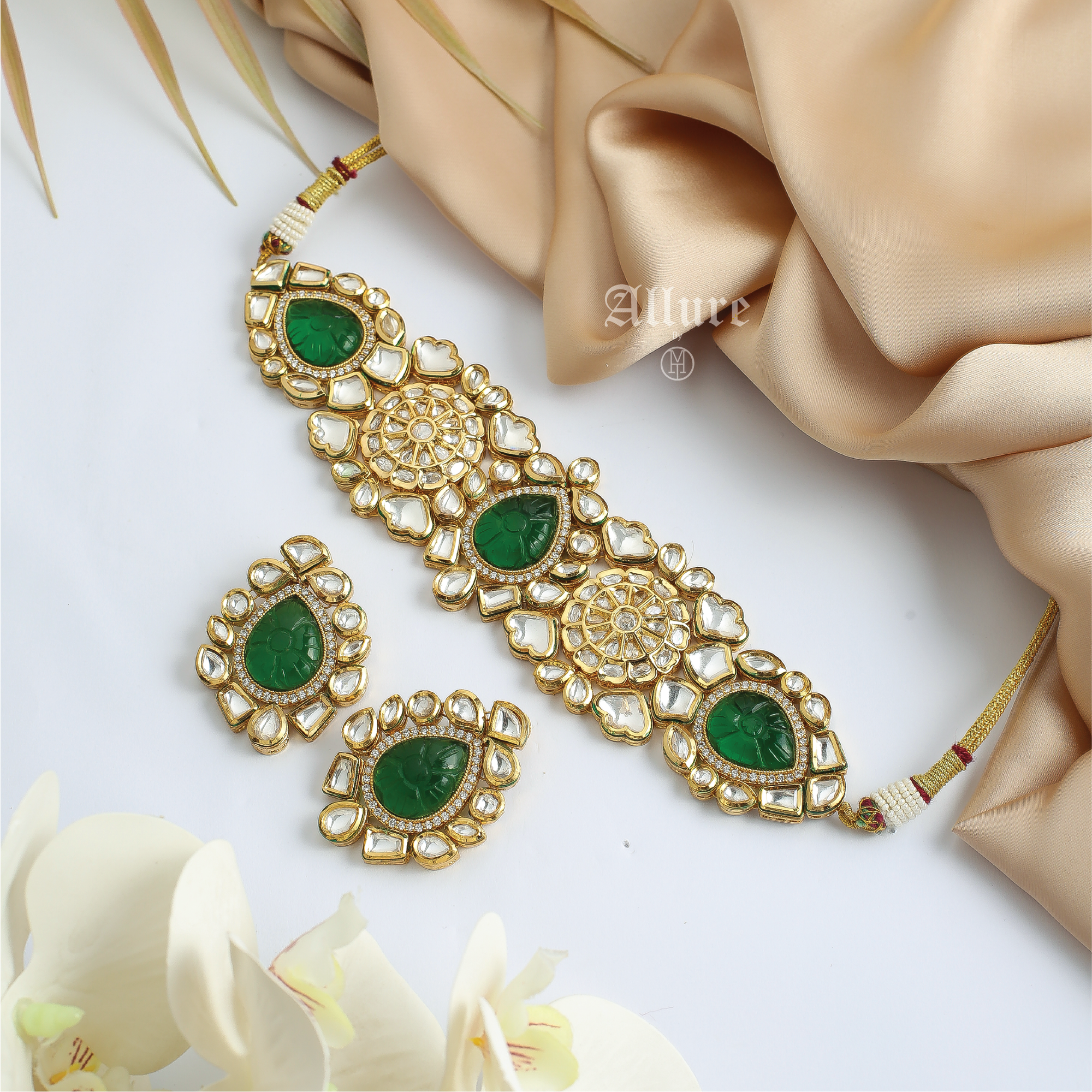 Tashi Choker Set