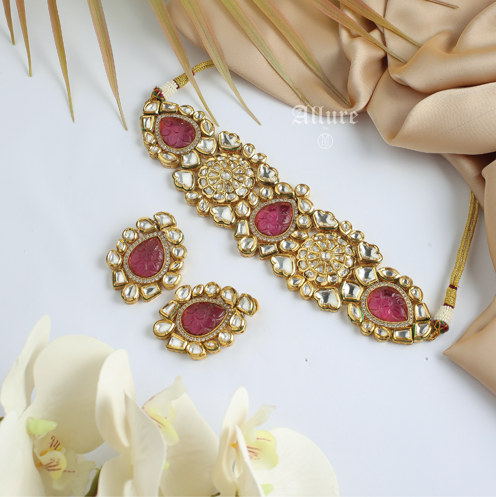 Tashi Choker Set